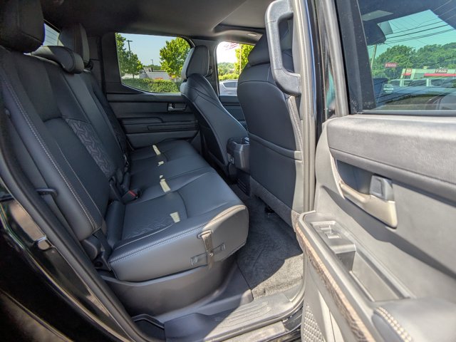 Vehicle image 13 of 34