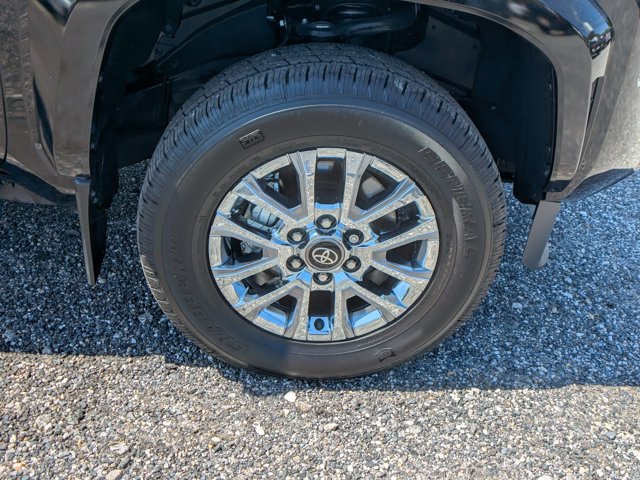 Vehicle image 10 of 34