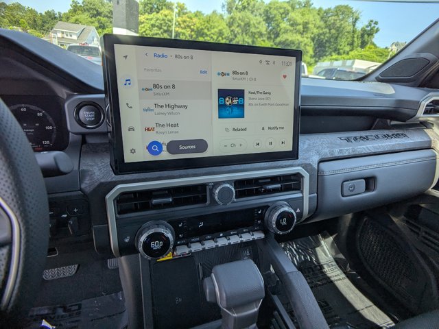 Vehicle image 16 of 34