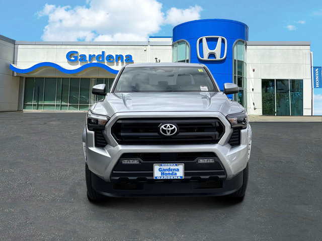 2024 Toyota Tacoma SR5 Image 2 of 30