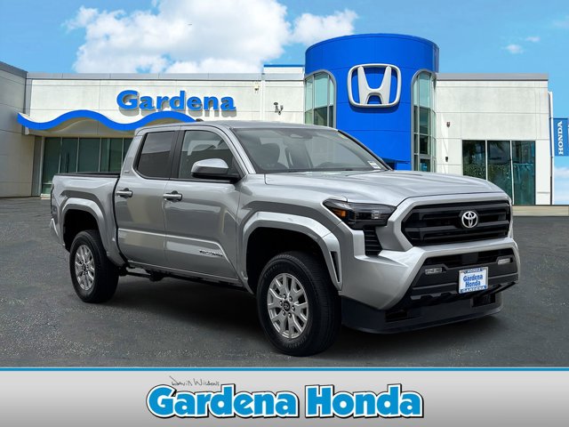 2024 Toyota Tacoma SR5 Image 3 of 30