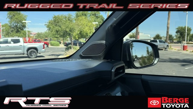 Vehicle image 25 of 26