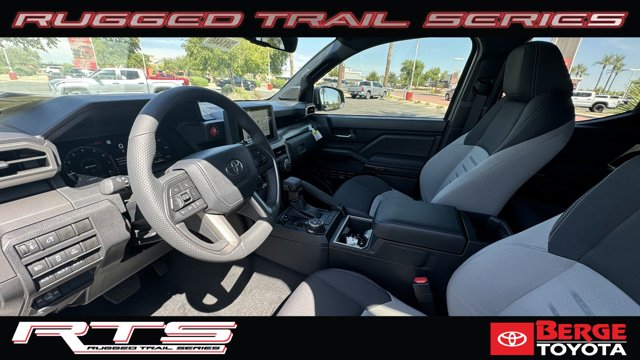 Vehicle image 18 of 26