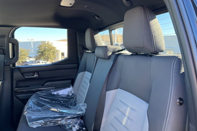 Vehicle image 20 of 24