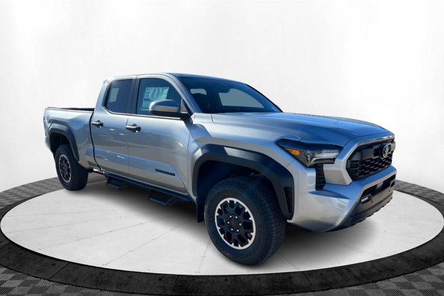 Vehicle image 3 of 24