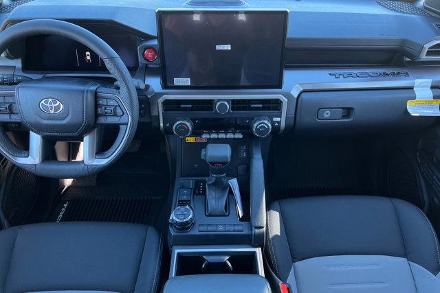 Vehicle image 13 of 24