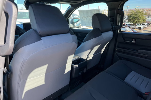 Vehicle image 19 of 24