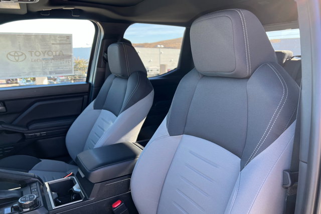 Vehicle image 16 of 24