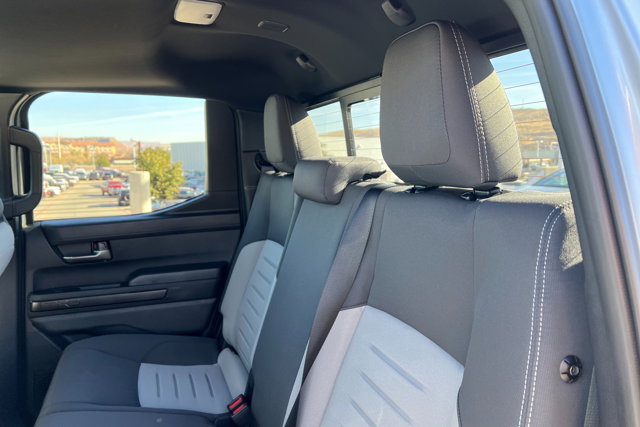 Vehicle image 20 of 24