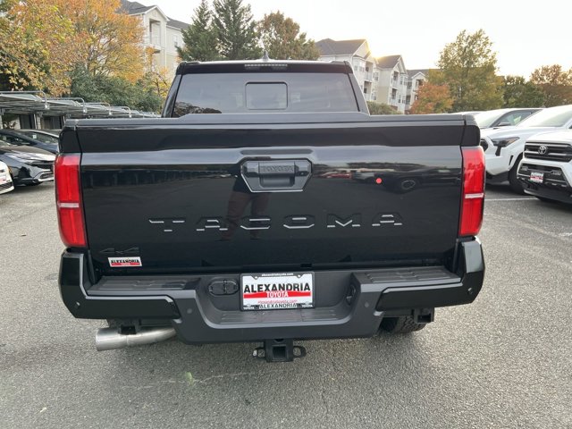 Vehicle image 6 of 10