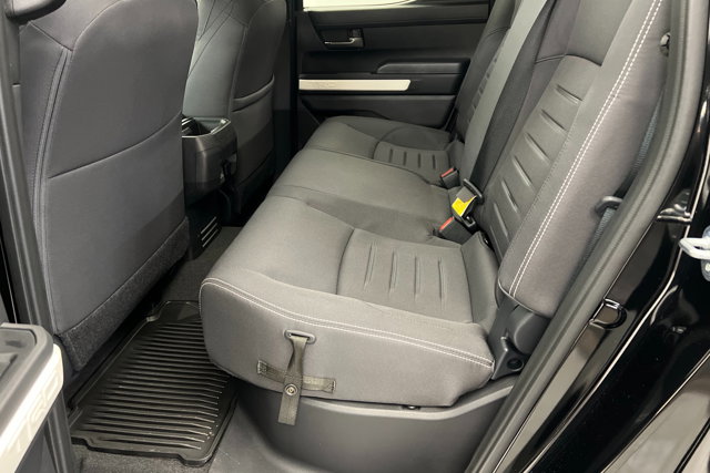 Vehicle image 21 of 24