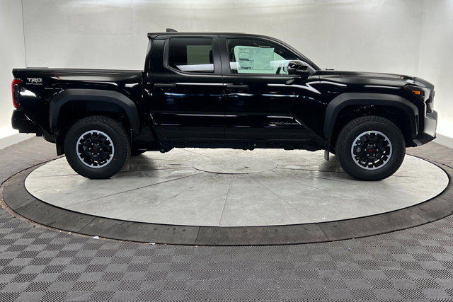 Vehicle image 4 of 24
