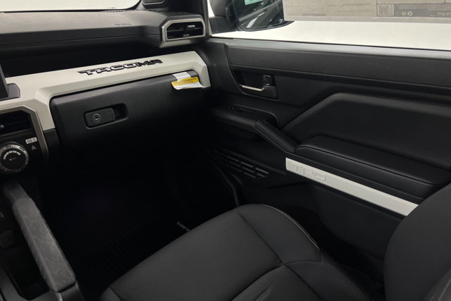 Vehicle image 10 of 24