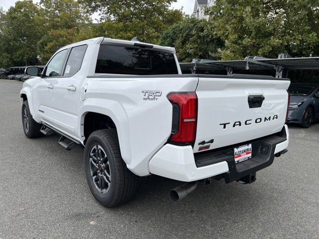 Vehicle image 5 of 10