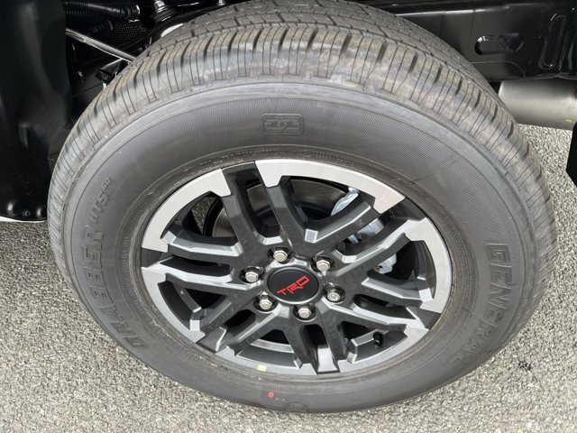 Vehicle image 7 of 10