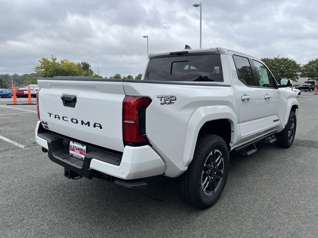 Vehicle image 4 of 10