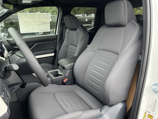 Vehicle image 9 of 10