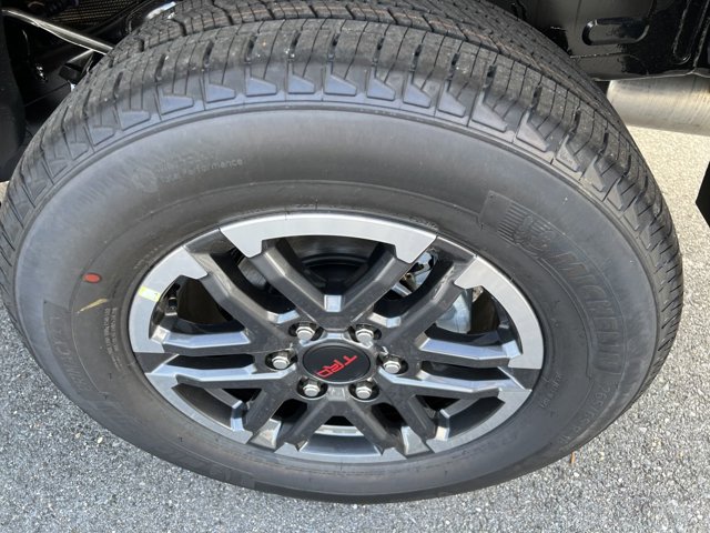Vehicle image 7 of 10