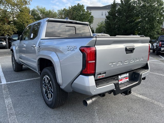 Vehicle image 5 of 10