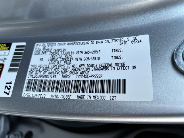 Vehicle image 8 of 10
