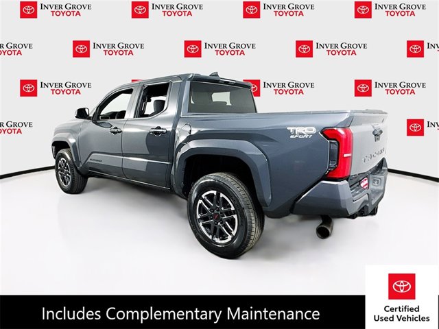 Vehicle image 7 of 19