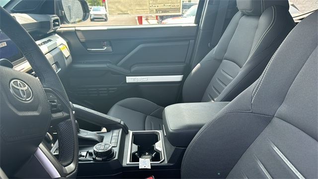 Vehicle image 6 of 43
