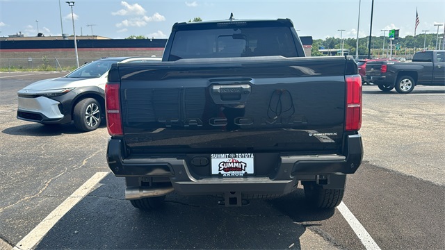Vehicle image 7 of 43