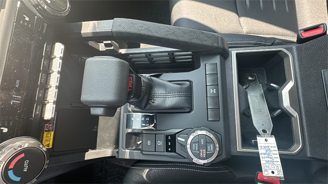 Vehicle image 19 of 43