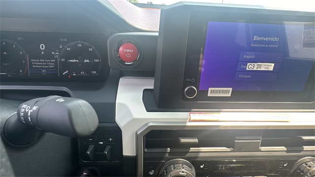 Vehicle image 22 of 43
