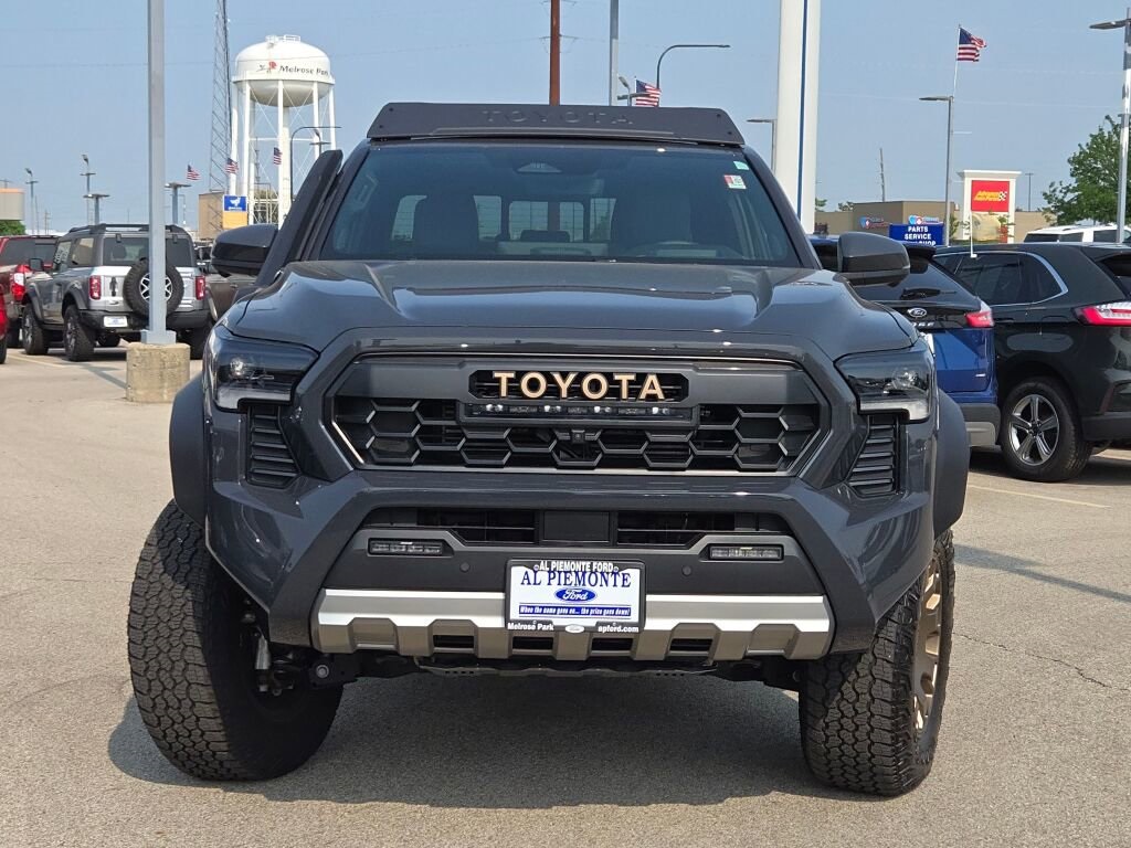 2024 Toyota Tacoma 4WD Trailhunter Hybrid Image 2 of 34