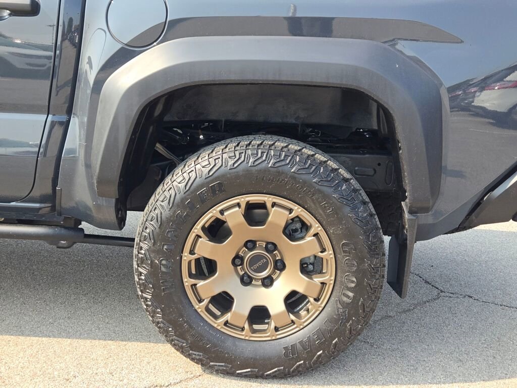 2024 Toyota Tacoma 4WD Trailhunter Hybrid Image 6 of 34