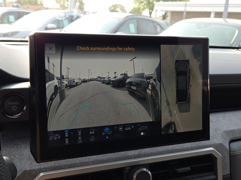 2024 Toyota Tacoma 4WD Trailhunter Hybrid Image 17 of 34