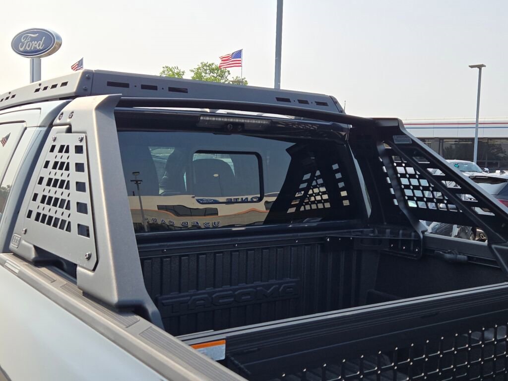 2024 Toyota Tacoma 4WD Trailhunter Hybrid Image 31 of 34