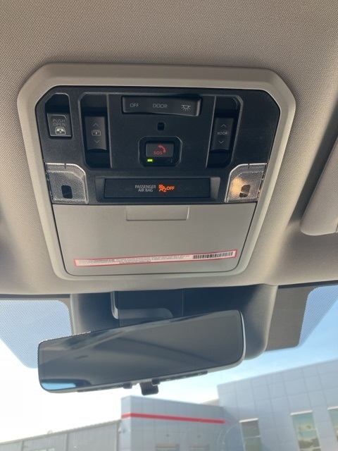 2024 Toyota Tundra Limited Image 23 of 30
