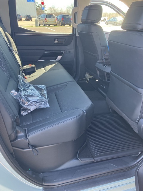 2024 Toyota Tundra Limited Image 15 of 30