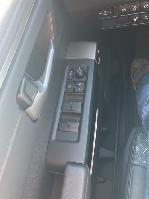 2024 Toyota Tundra Limited Image 24 of 30