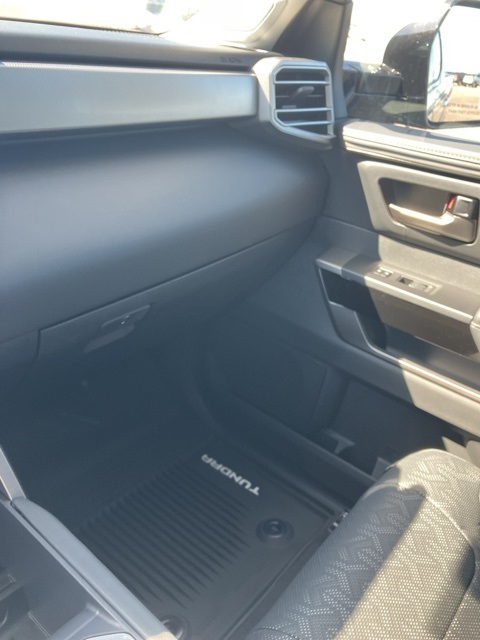 2024 Toyota Tundra Limited Image 27 of 30