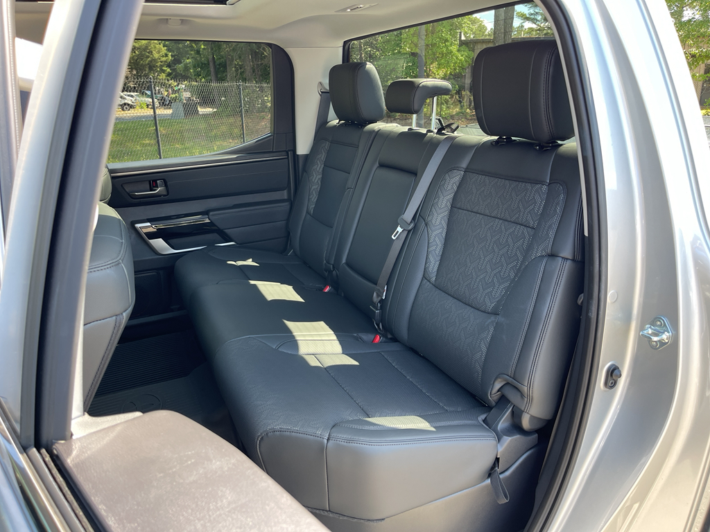 Vehicle image 24 of 25