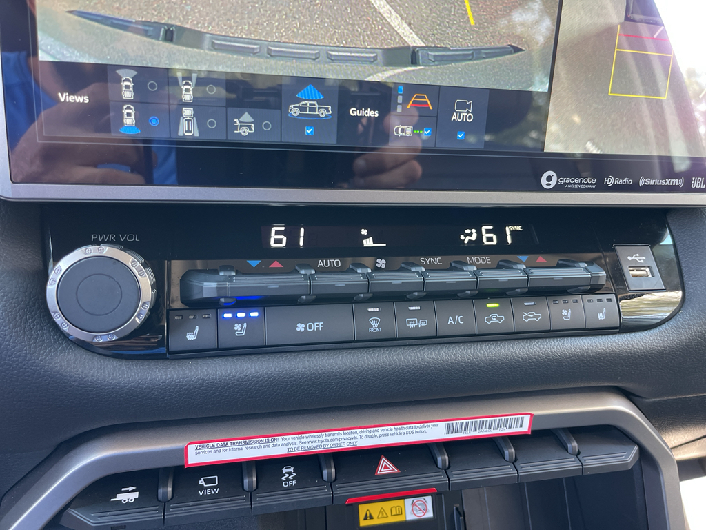Vehicle image 13 of 25