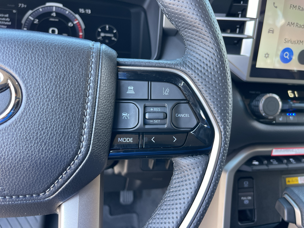 Vehicle image 20 of 25