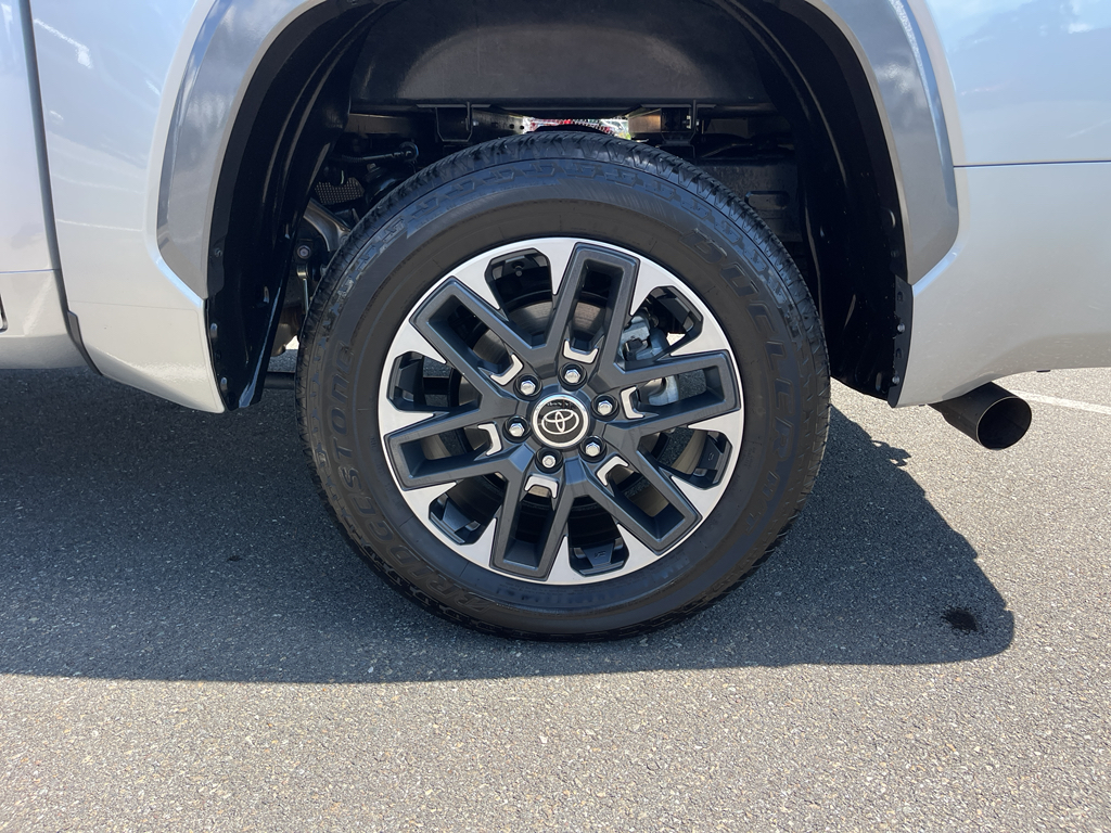 Vehicle image 25 of 25
