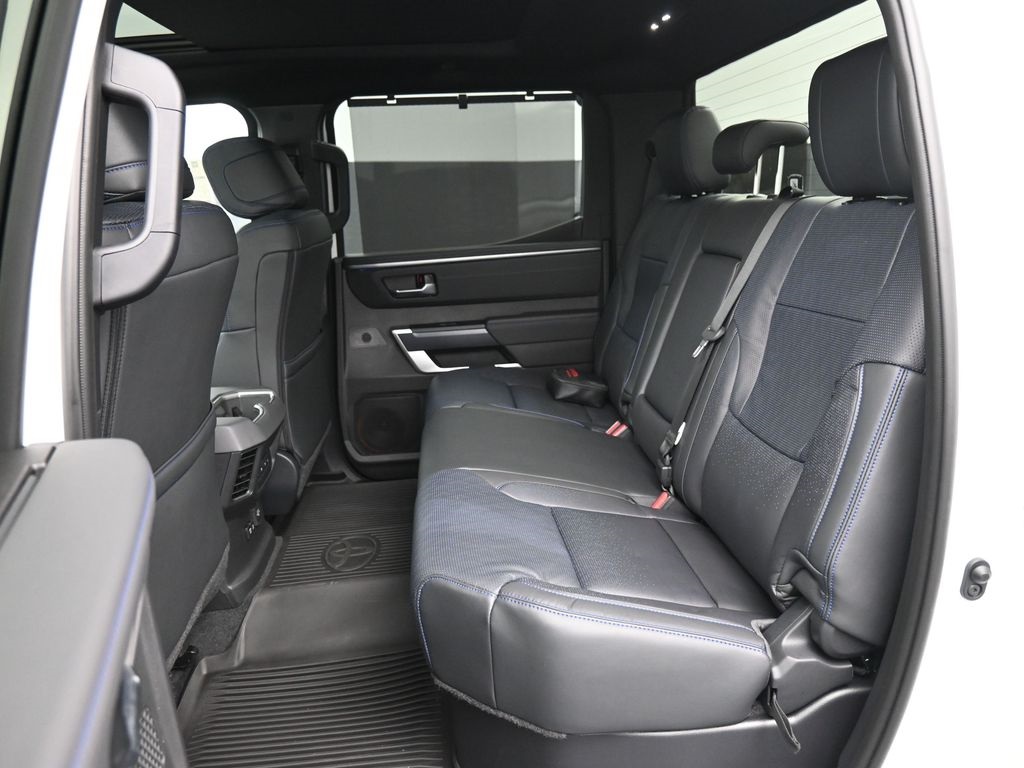 Vehicle image 41 of 49