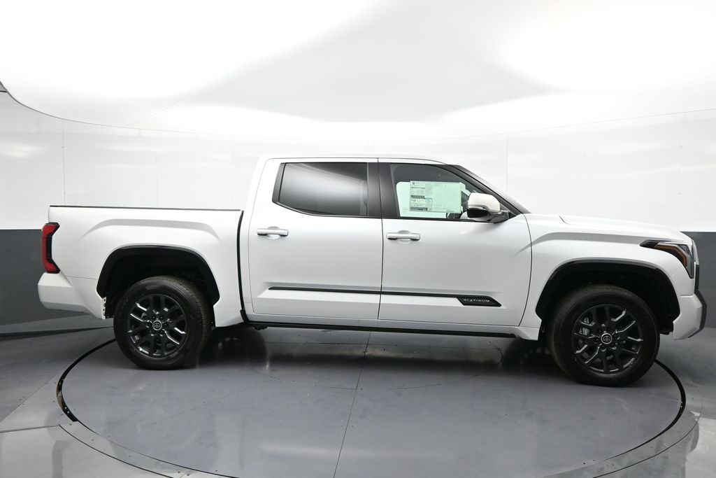 Vehicle image 11 of 49