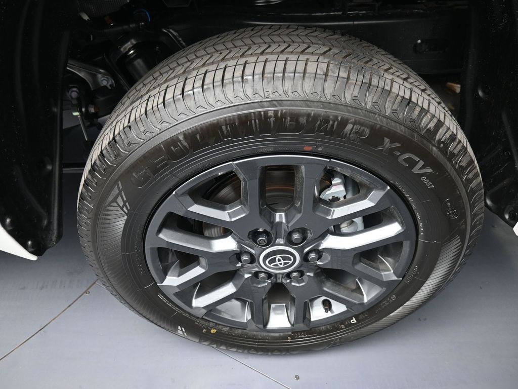 Vehicle image 35 of 49