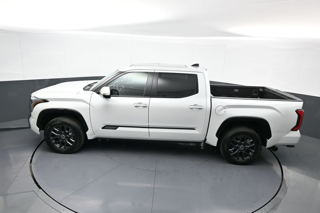 Vehicle image 14 of 49