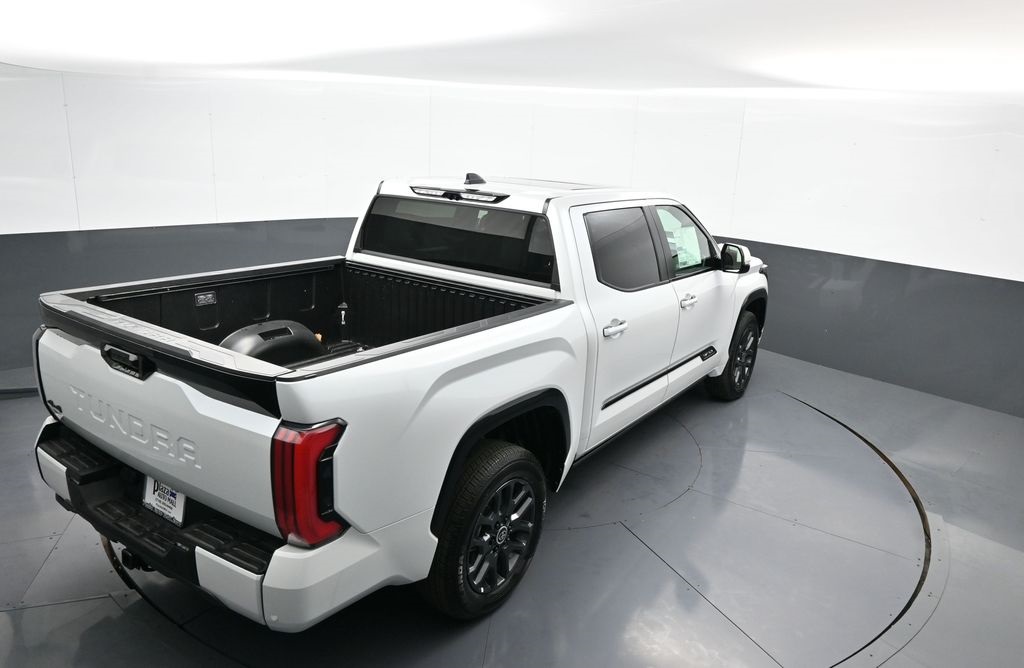 Vehicle image 17 of 49