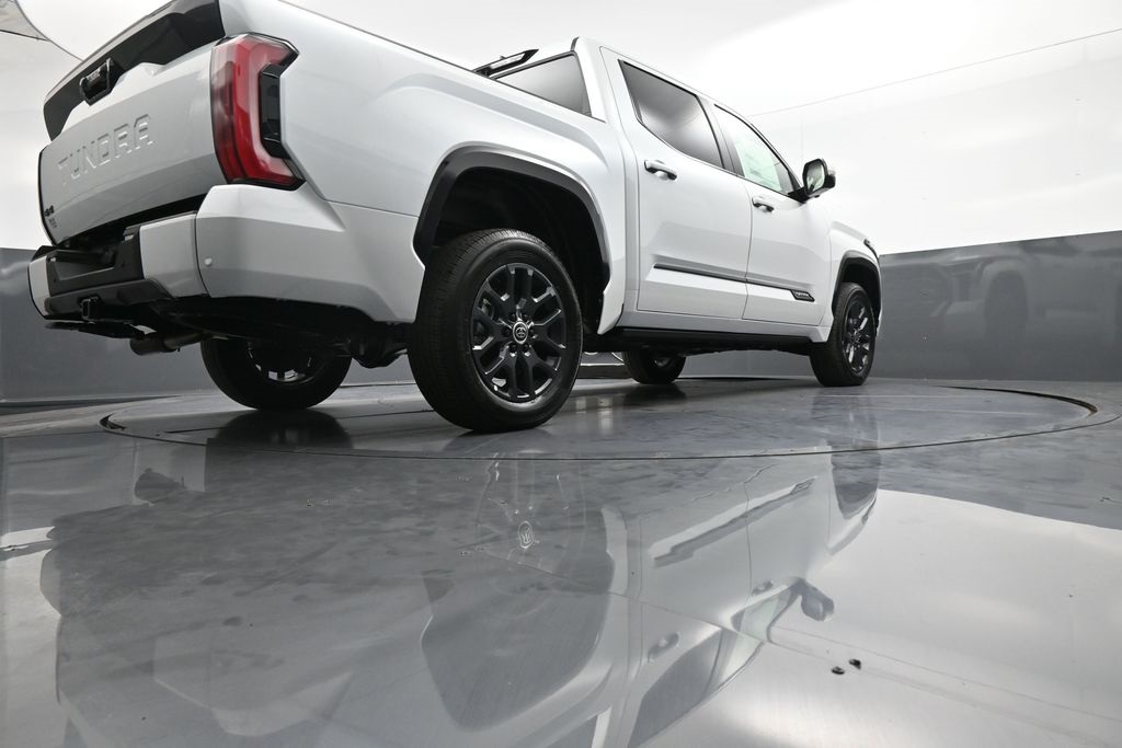 Vehicle image 18 of 49