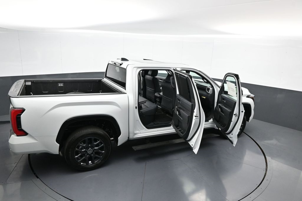 Vehicle image 20 of 49