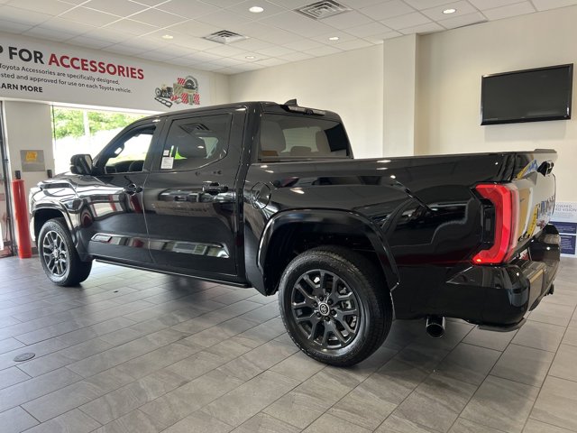 Vehicle image 10 of 53