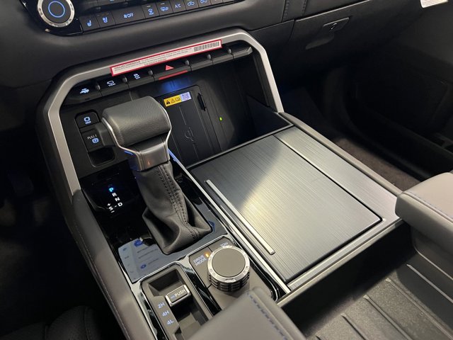 Vehicle image 28 of 53